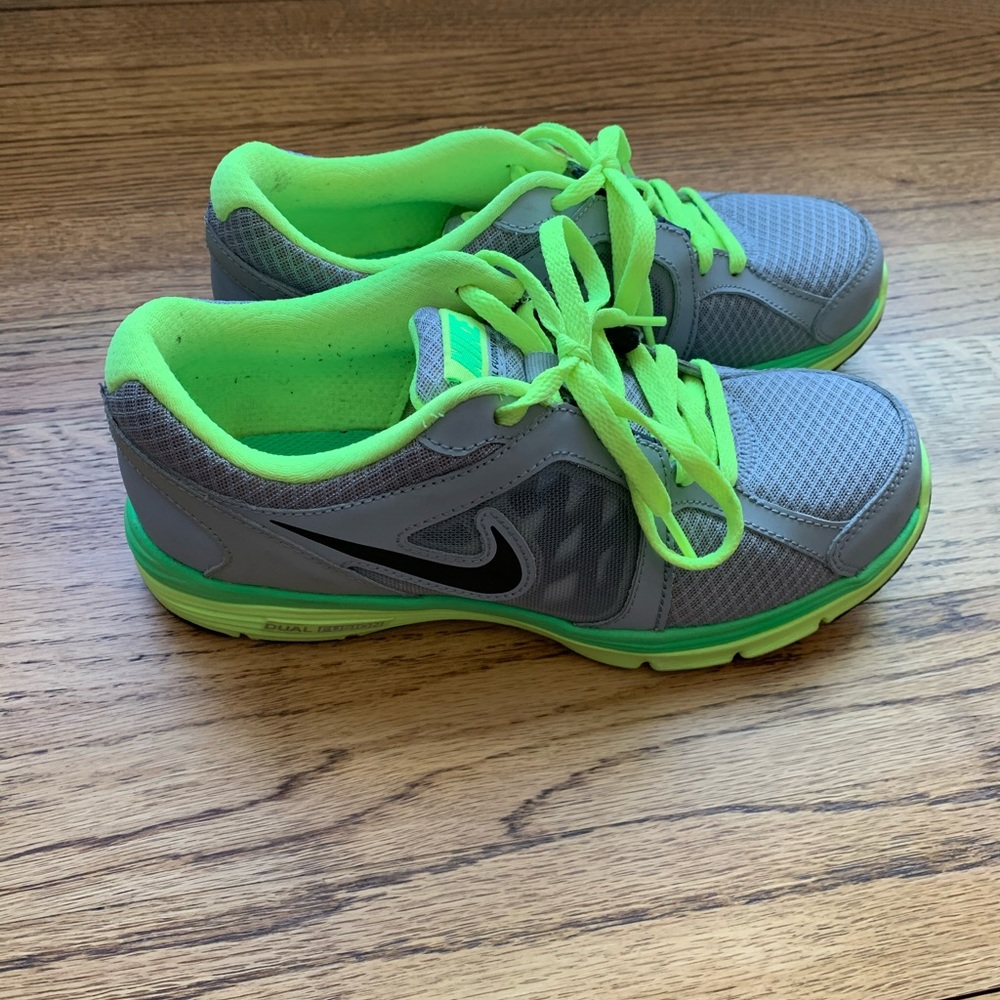 Nike Dual Fusion Run sneakers